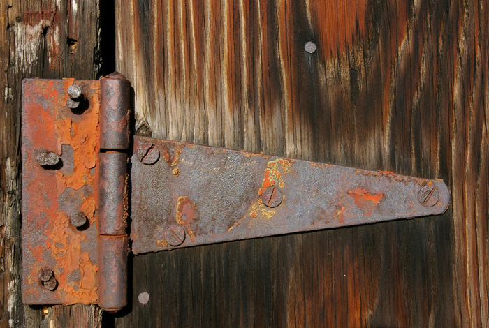 Rusty Hinge